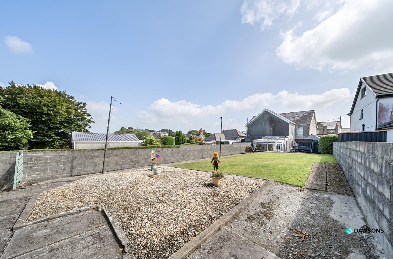 Heol Y Bryn, Upper Tumble, Llanelli, SA14 6DP